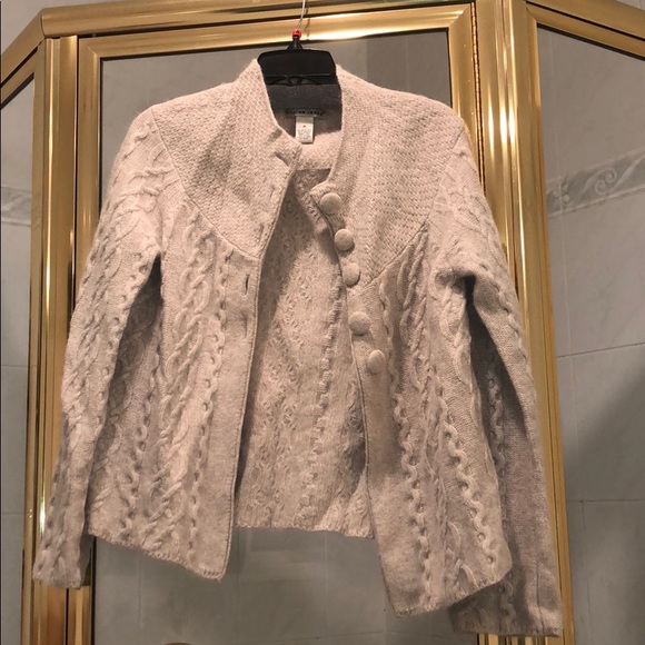Lamb’s Wool Women’s sweater - Picture 1 of 5
